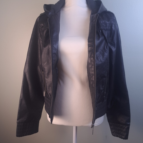 Paris Blues Black Faux Leather Jacket with hoodie Women's Size Large - Picture 11 of 16